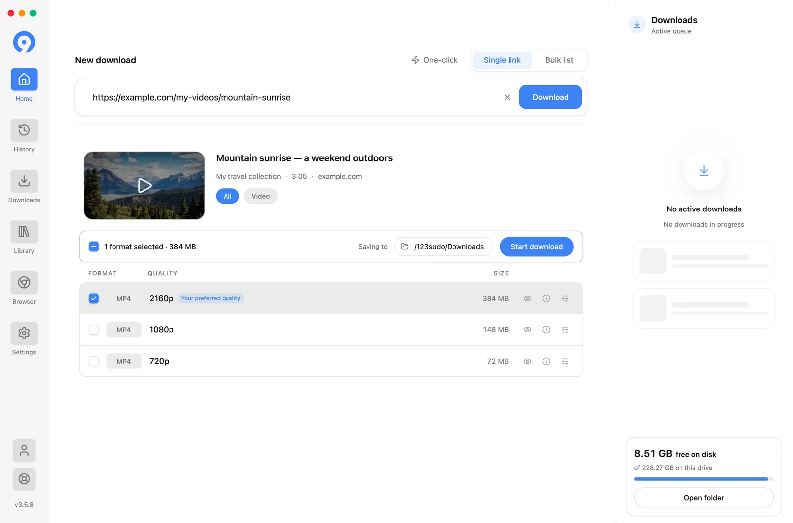 9xbuddy 显示 archive.org 上公共领域电影的可用音频和视频格式,每行都有一个复选框、一个目标文件夹和一个开始下载按钮